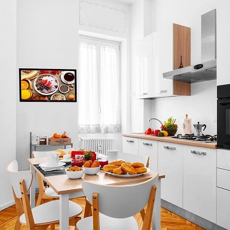 3 Bedrooms Apartment Milano Eksteriør billede