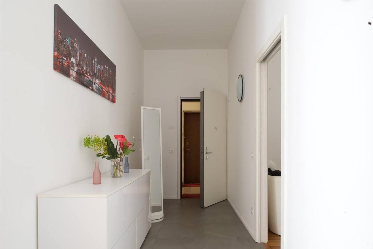 3 Bedrooms Apartment Milano Eksteriør billede