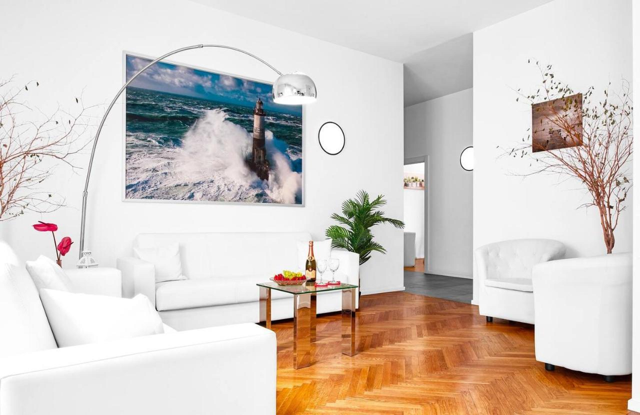 3 Bedrooms Apartment Milano Eksteriør billede